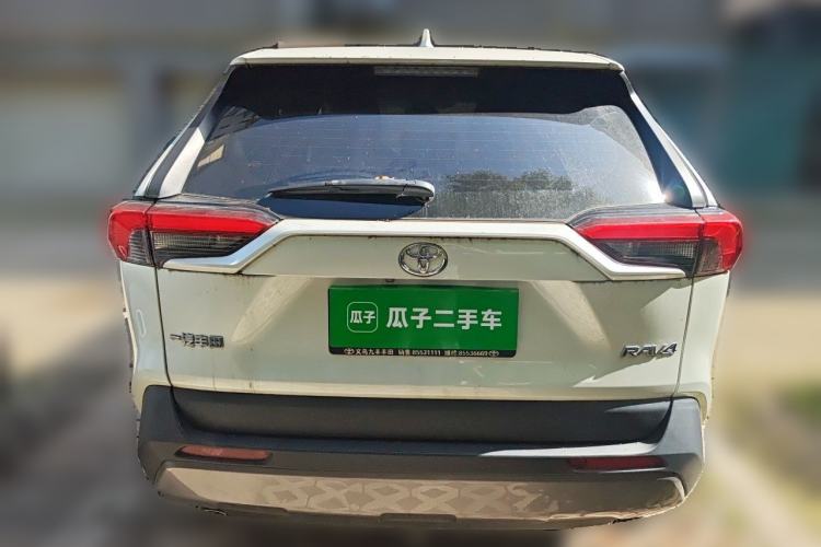 Used Toyota RAV4 2021 2.0L CVT Two-Wheel Drive Fashion Edition Rear