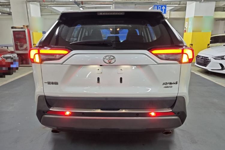 Used Toyota RAV4 2021 2.0L CVT Two-Wheel Drive Fashion Edition Rear