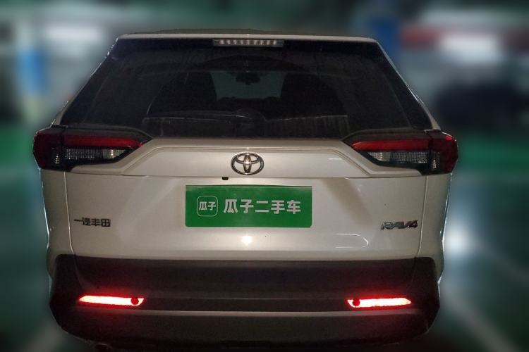 Used Toyota RAV4 2021 2.0L CVT Two-Wheel Drive Fashion Edition Rear