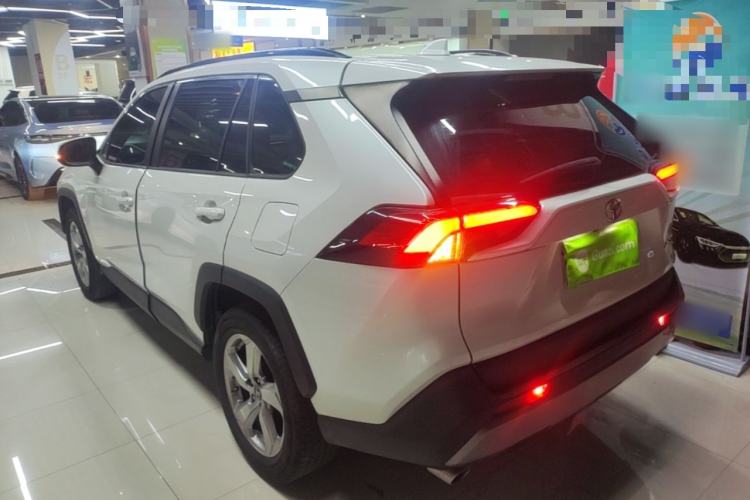 Used Toyota RAV4 2021 2.0L CVT Two-Wheel Drive Fashion PLUS Edition Rear Left 45 Deg