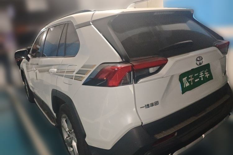 Used Toyota RAV4 2021 2.0L CVT Two-Wheel Drive Fashion PLUS Edition Rear Left 45 Deg