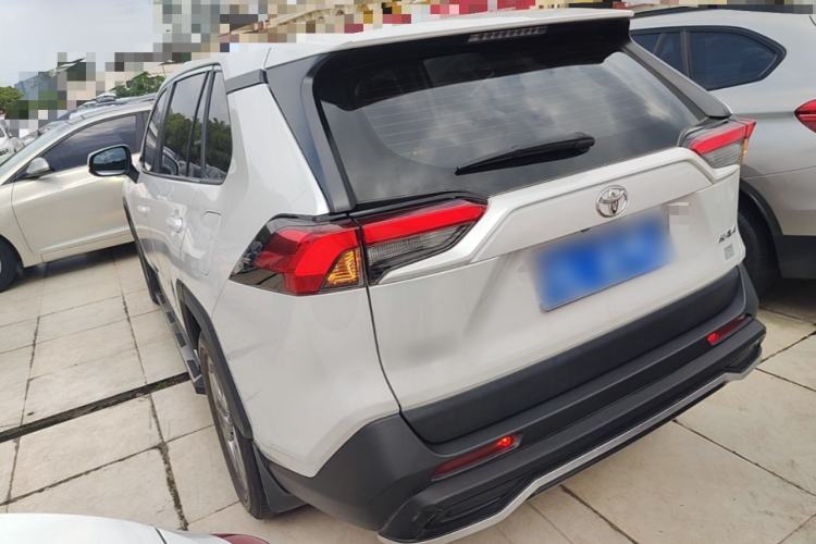 Used Toyota RAV4 2021 2.0L CVT Two-Wheel Drive Fashion PLUS Edition Rear Left 45 Deg