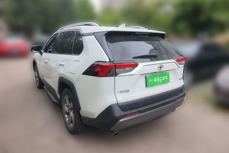 Used Toyota RAV4 2021 2.0L CVT Two-Wheel Drive Fashion Edition Rear Left 45 Deg