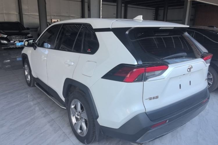 Used Toyota RAV4 2021 2.0L CVT Two-Wheel Drive Fashion PLUS Edition Rear Left 45 Deg