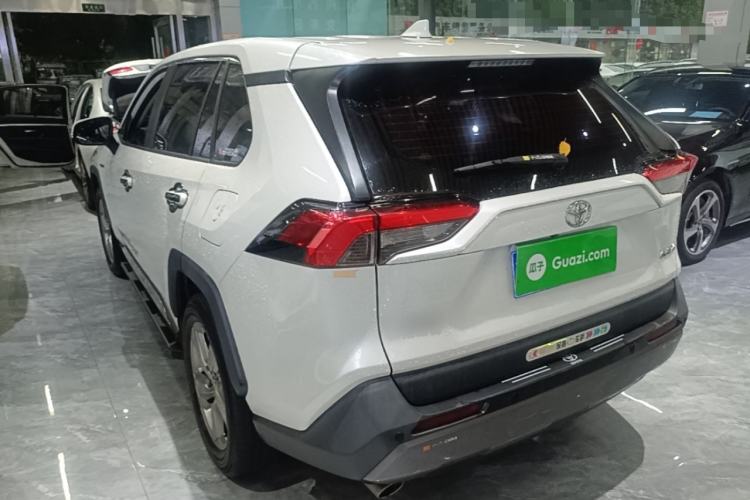 Used Toyota RAV4 2021 2.0L CVT Two-Wheel Drive Fashion PLUS Edition Rear Left 45 Deg