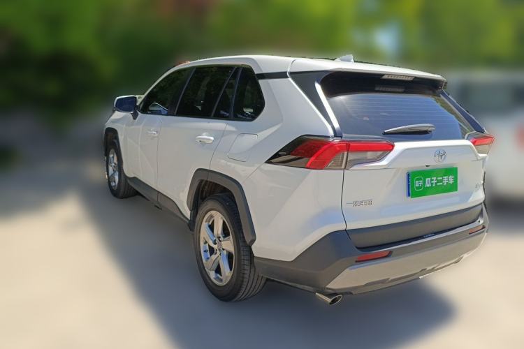 Used Toyota RAV4 2021 2.0L CVT Two-Wheel Drive Fashion Edition Rear Left 45 Deg