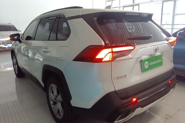 Used Toyota RAV4 2021 2.0L CVT Two-Wheel Drive Fashion Edition Rear Left 45 Deg