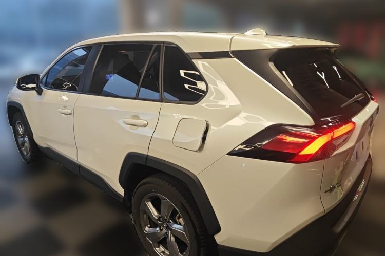 Used Toyota RAV4 2021 2.0L CVT Two-Wheel Drive Fashion PLUS Edition Rear Left 45 Deg