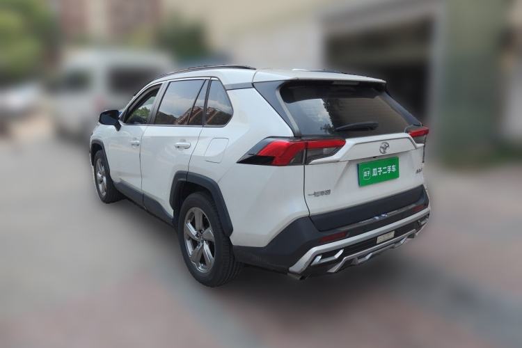 Used Toyota RAV4 2021 2.0L CVT Two-Wheel Drive Fashion Edition Rear Left 45 Deg
