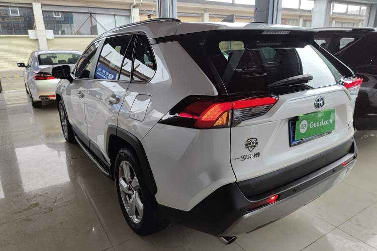 Used Toyota RAV4 2021 Dual-Engine 2.5L E-CVT Two-Wheel Drive Elite Edition Rear Left 45 Deg
