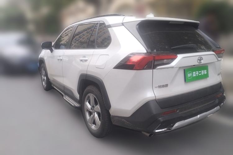Used Toyota RAV4 2021 2.0L CVT Two-Wheel Drive Fashion Edition Rear Left 45 Deg