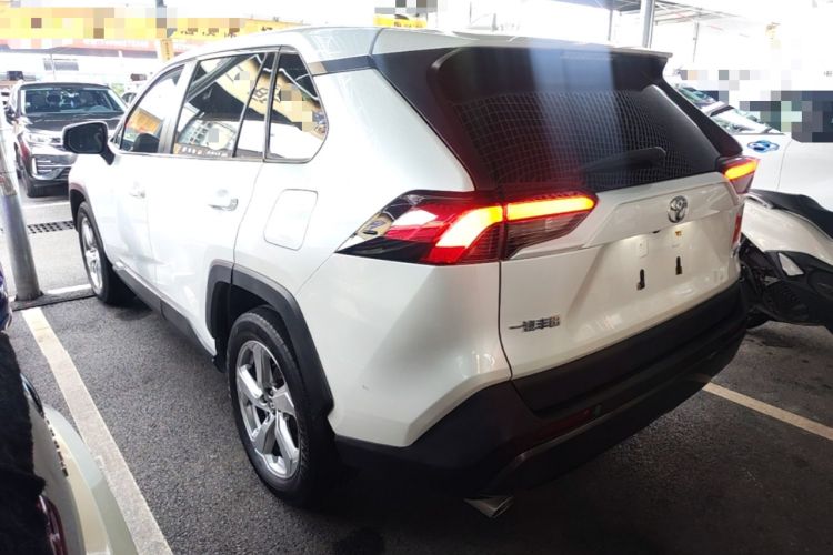 Used Toyota RAV4 2021 2.0L CVT Two-Wheel Drive Fashion PLUS Edition Rear Left 45 Deg