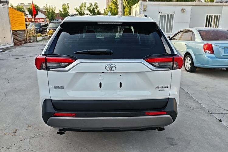 Used Toyota RAV4 2021 2.0L CVT Four-Wheel Drive Premium Edition Rear