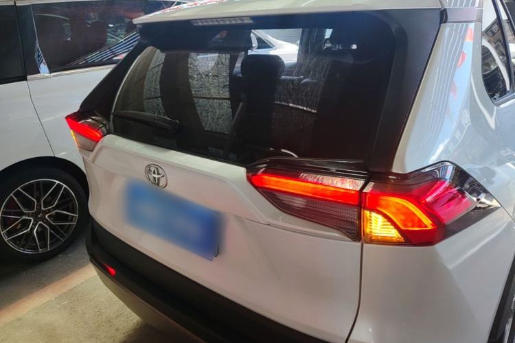 Used Toyota RAV4 2021 2.0L CVT Two-Wheel Drive Fashion Edition Rear