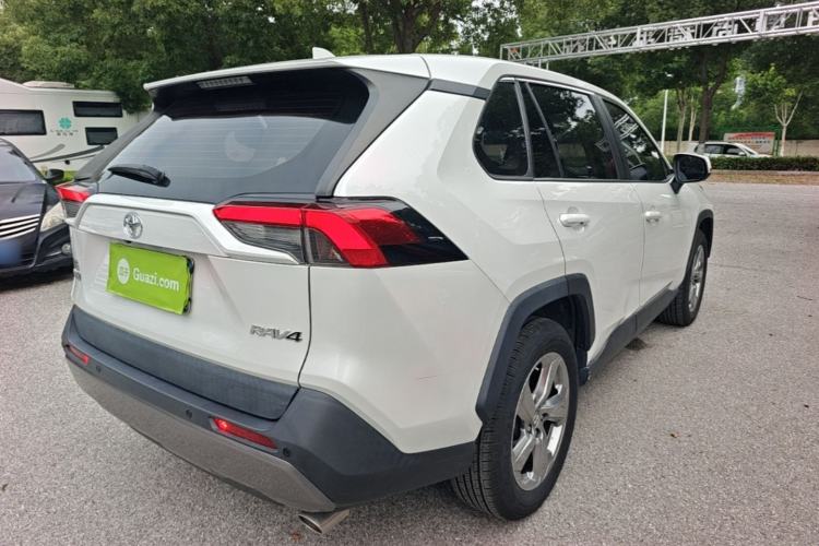 Used Toyota RAV4 2021 2.0L CVT Two-Wheel Drive Fashion Edition Rear Right 45 Deg
