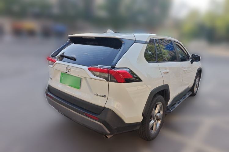 Used Toyota RAV4 2021 2.0L CVT Two-Wheel Drive Fashion Edition Rear Right 45 Deg