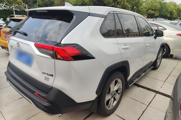 Used Toyota RAV4 2021 2.0L CVT Two-Wheel Drive Fashion PLUS Edition Rear Right 45 Deg