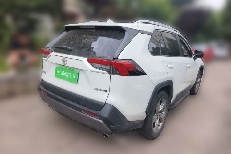 Used Toyota RAV4 2021 2.0L CVT Two-Wheel Drive Fashion Edition Rear Right 45 Deg