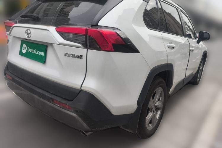 Used Toyota RAV4 2021 2.0L CVT Two-Wheel Drive Fashion Edition Rear Right 45 Deg