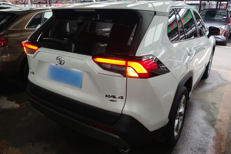 Used Toyota RAV4 2021 2.0L CVT 4x4 Trend Edition Rear Right 45 Deg