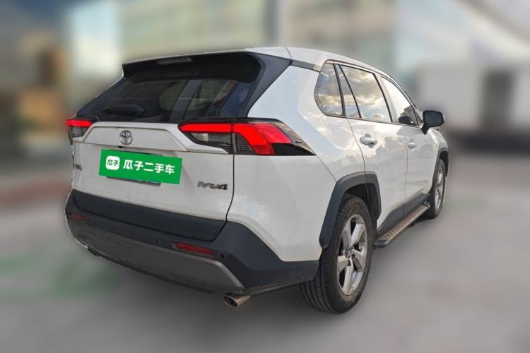 Used Toyota RAV4 2021 2.0L CVT Two-Wheel Drive Fashion PLUS Edition Rear Right 45 Deg