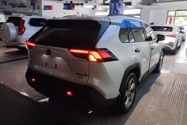 Used Toyota RAV4 2021 2.0L CVT 4x4 Style PLUS Edition Rear Right 45 Deg