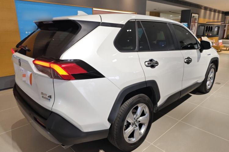 Used Toyota RAV4 2021 Dual-Engine 2.5L E-CVT Two-Wheel Drive Elite Edition Rear Right 45 Deg