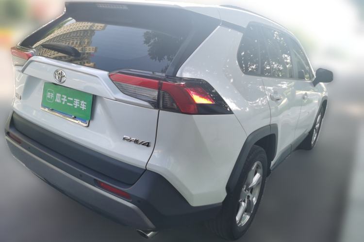 Used Toyota RAV4 2021 2.0L CVT Two-Wheel Drive Fashion Edition Rear Right 45 Deg