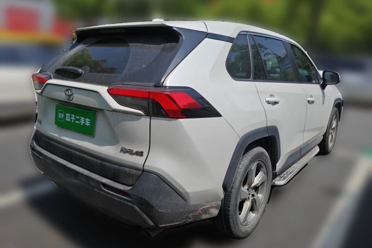 Used Toyota RAV4 2021 2.0L CVT Two-Wheel Drive Fashion PLUS Edition Rear Right 45 Deg