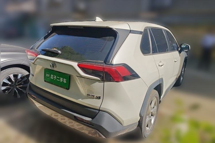 Used Toyota RAV4 2021 2.0L CVT Two-Wheel Drive Fashion Edition Rear Right 45 Deg