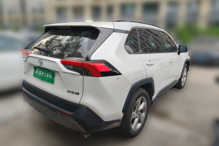 Used Toyota RAV4 2021 2.0L CVT Two-Wheel Drive Fashion PLUS Edition Rear Right 45 Deg