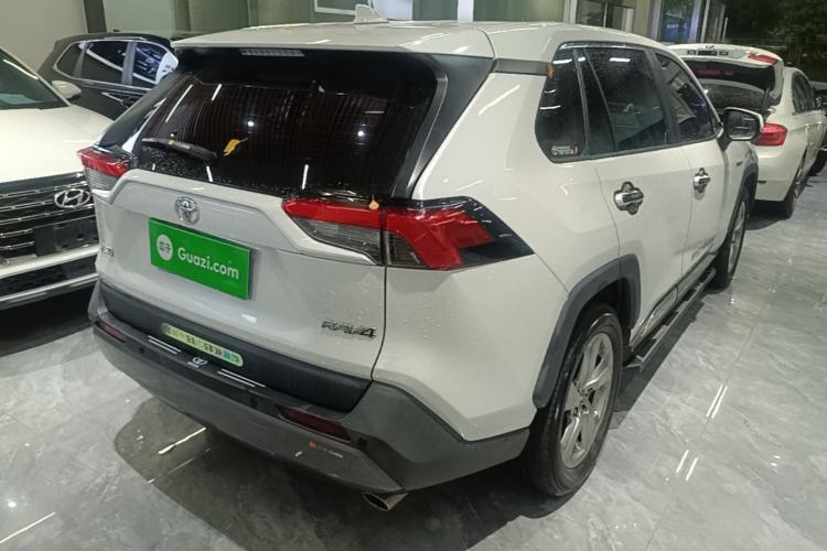 Used Toyota RAV4 2021 2.0L CVT Two-Wheel Drive Fashion PLUS Edition Rear Right 45 Deg
