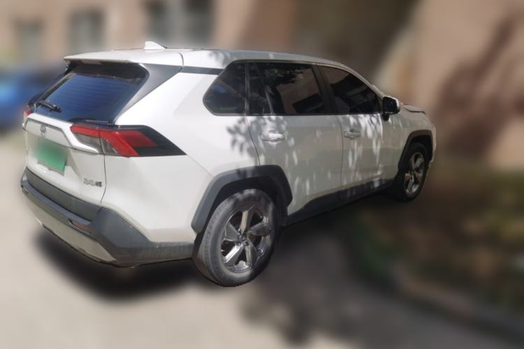 Used Toyota RAV4 2021 2.0L CVT Two-Wheel Drive Fashion PLUS Edition Rear Right 45 Deg