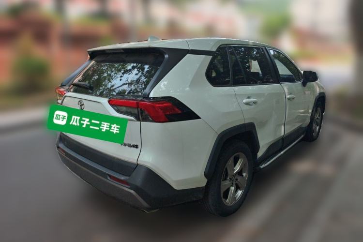 Used Toyota RAV4 2021 2.0L CVT Two-Wheel Drive Fashion PLUS Edition Rear Right 45 Deg
