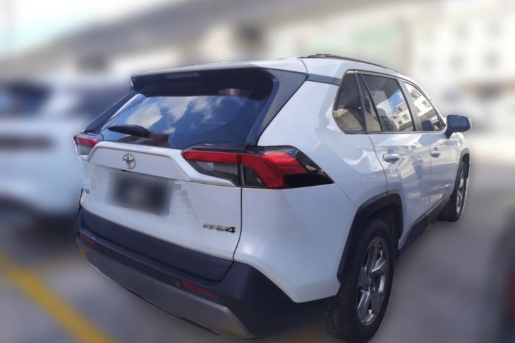 Used Toyota RAV4 2021 2.0L CVT Two-Wheel Drive Fashion PLUS Edition Rear Right 45 Deg