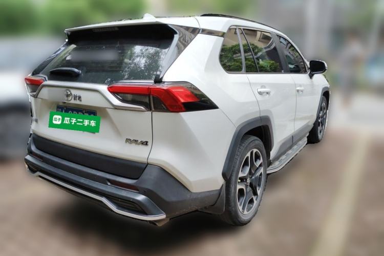 Used Toyota RAV4 2021 2.0L CVT Two-Wheel Drive Prestige Edition Rear Right 45 Deg