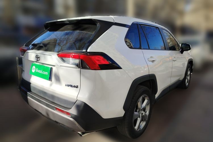 Used Toyota RAV4 2021 2.0L CVT Two-Wheel Drive Fashion PLUS Edition Rear Right 45 Deg