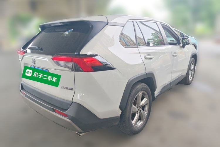 Used Toyota RAV4 2021 2.0L CVT Two-Wheel Drive Fashion Edition Rear Right 45 Deg
