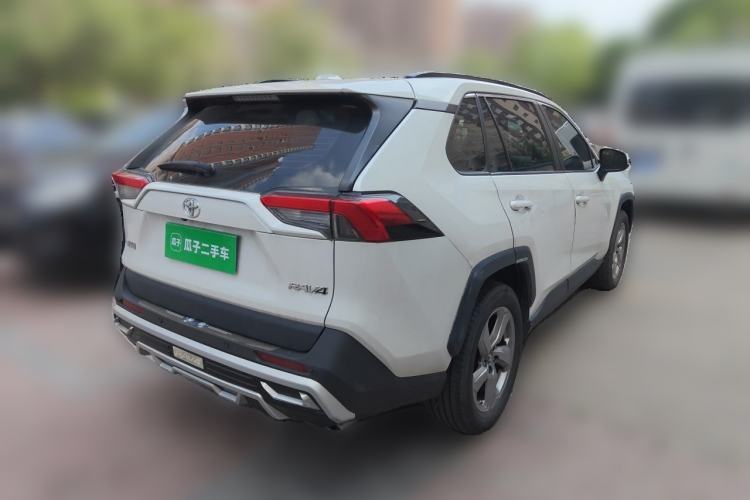 Used Toyota RAV4 2021 2.0L CVT Two-Wheel Drive Fashion Edition Rear Right 45 Deg