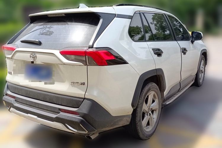 Used Toyota RAV4 2021 2.0L CVT Two-Wheel Drive Fashion Edition Rear Right 45 Deg