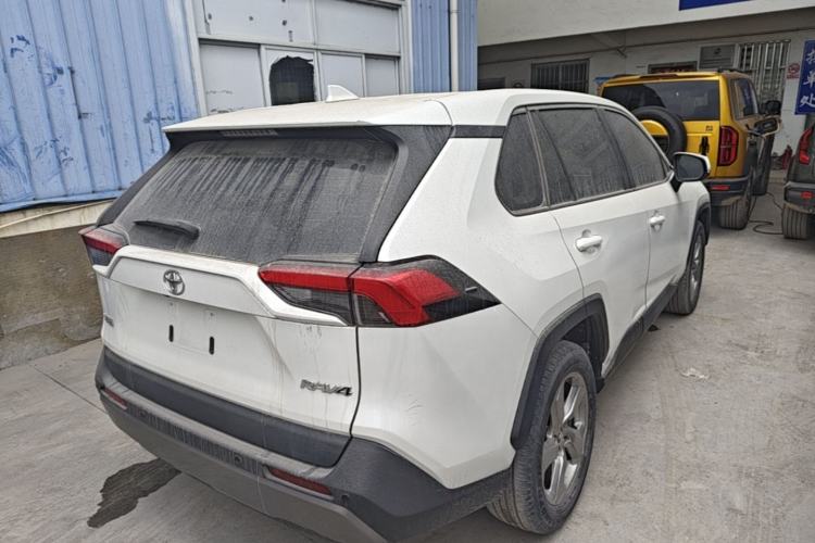 Used Toyota RAV4 2021 2.0L CVT Two-Wheel Drive Fashion PLUS Edition Rear Right 45 Deg