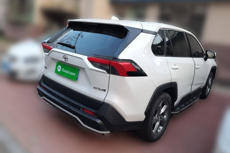 Used Toyota RAV4 2021 2.0L CVT Two-Wheel Drive Fashion Edition Rear Right 45 Deg