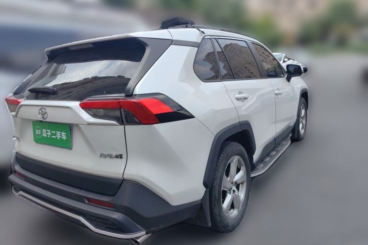 Used Toyota RAV4 2021 2.0L CVT Two-Wheel Drive Fashion PLUS Edition Rear Right 45 Deg