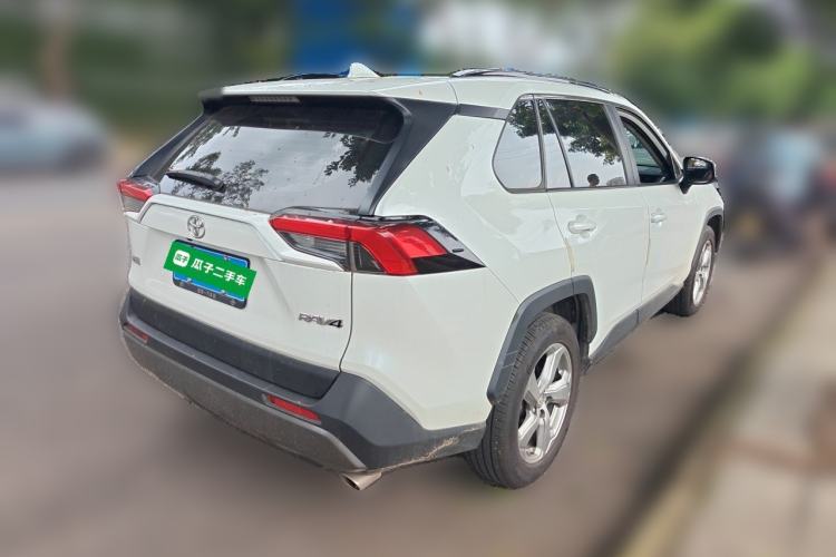 Used Toyota RAV4 2021 2.0L CVT Two-Wheel Drive Fashion Edition Rear Right 45 Deg