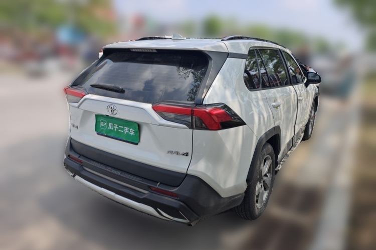 Used Toyota RAV4 2021 2.0L CVT Two-Wheel Drive Fashion PLUS Edition Rear Right 45 Deg