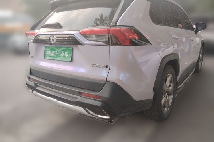 Used Toyota RAV4 2021 2.0L CVT Two-Wheel Drive Fashion PLUS Edition Rear Right 45 Deg