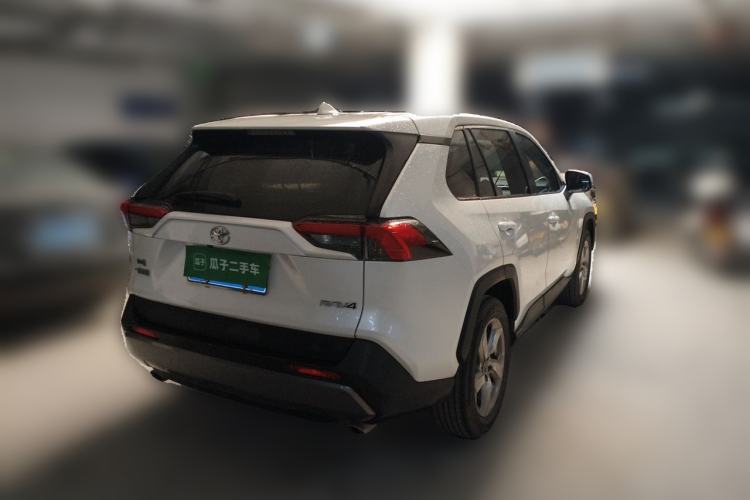 Used Toyota RAV4 2021 2.0L CVT Two-Wheel Drive Fashion PLUS Edition Rear Right 45 Deg