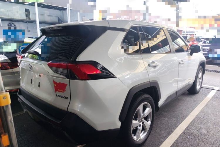 Used Toyota RAV4 2021 2.0L CVT Two-Wheel Drive Fashion PLUS Edition Rear Right 45 Deg