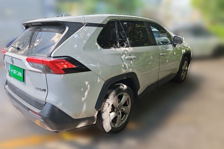 Used Toyota RAV4 2021 2.0L CVT Two-Wheel Drive Fashion PLUS Edition Rear Right 45 Deg
