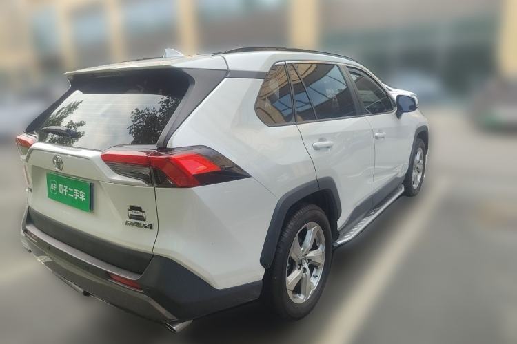 Used Toyota RAV4 2021 2.0L CVT Two-Wheel Drive Fashion PLUS Edition Rear Right 45 Deg